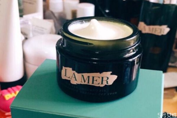 海藍(lán)之謎眼霜白瓶和綠瓶哪個好 海藍(lán)之謎兩款眼霜區(qū)別 海藍(lán)之謎眼霜白瓶和綠瓶哪個好 海藍(lán)之謎兩款眼霜區(qū)別