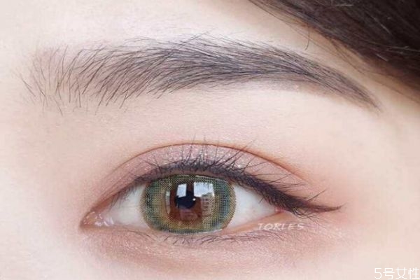 美瞳的危害有哪些 哪些人不適合戴美瞳