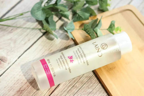 蕾娜卸妝水好用嗎 蕾娜卸妝水成分有哪些 蕾娜卸妝水好用嗎 蕾娜卸妝水成分有哪些