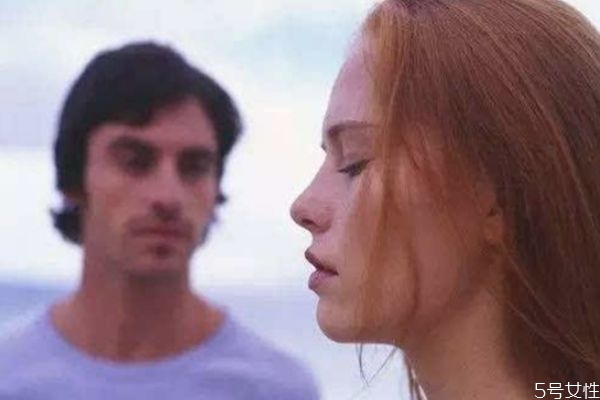 老公在外地上班怎么辦 夫妻兩地分居的危害 老公在外地上班怎么辦 夫妻兩地分居的危害