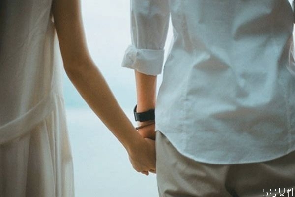 老公在外地上班怎么辦 夫妻兩地分居的危害 老公在外地上班怎么辦 夫妻兩地分居的危害