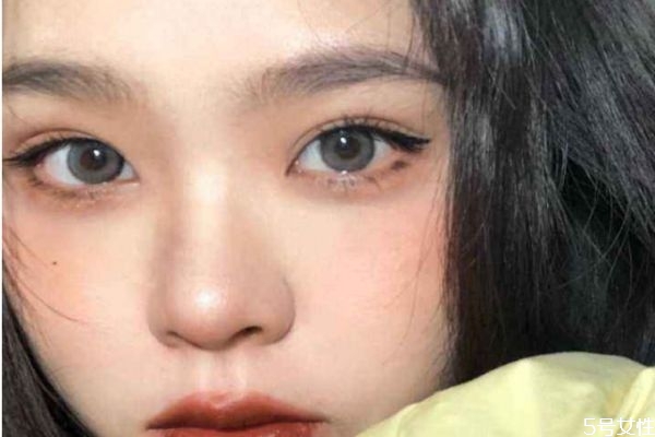 硅水凝膠美瞳好嗎 硅水凝膠和普通的區(qū)別 硅水凝膠美瞳好嗎 硅水凝膠和普通的區(qū)別