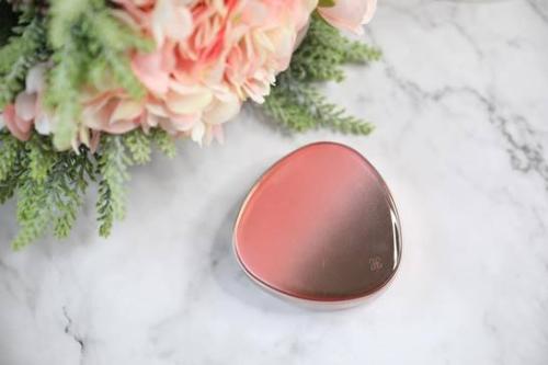 花迷巨亮無瑕氣墊好用嗎 花迷巨亮無瑕氣墊的優(yōu)點(diǎn) 花迷巨亮無瑕氣墊好用嗎 花迷巨亮無瑕氣墊的優(yōu)點(diǎn)