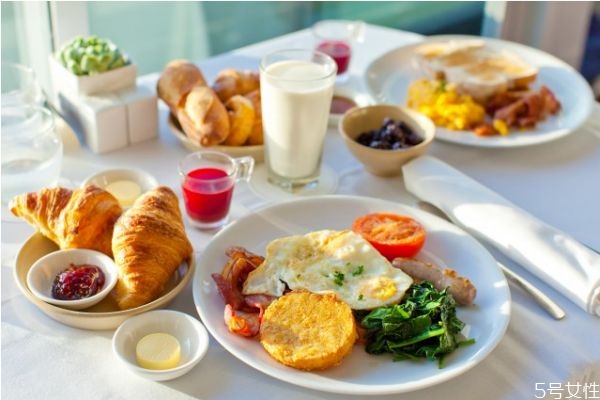 減肥用的水煮蛋怎么煮比較好 水煮蛋減肥法怎么吃 減肥用的水煮蛋怎么煮比較好 水煮蛋減肥法怎么吃