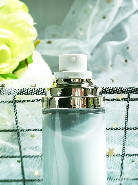 科娜藍面霜水噴霧好用嗎 科娜藍面霜水噴霧怎么樣 科娜藍面霜水噴霧好用嗎 科娜藍面霜水噴霧怎么樣