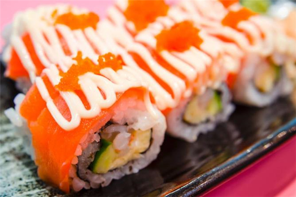 壽司吃多了會(huì)怎么樣 壽司變硬了可以蒸軟嗎 壽司吃多了會(huì)怎么樣 壽司變硬了可以蒸軟嗎