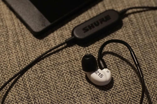 使用耳機(jī)要遵循3個(gè)60原則 使用耳機(jī)不當(dāng)損傷聽力