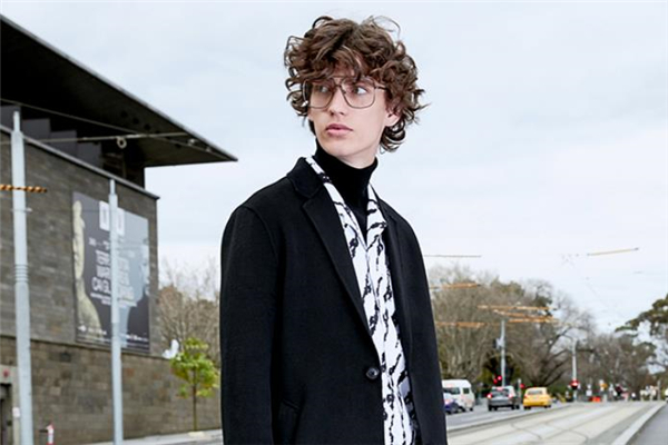 矮個子男生怎么穿出英倫風 小個子男生英倫風穿搭圖片 矮個子男生怎么穿出英倫風 小個子男生英倫風穿搭圖片