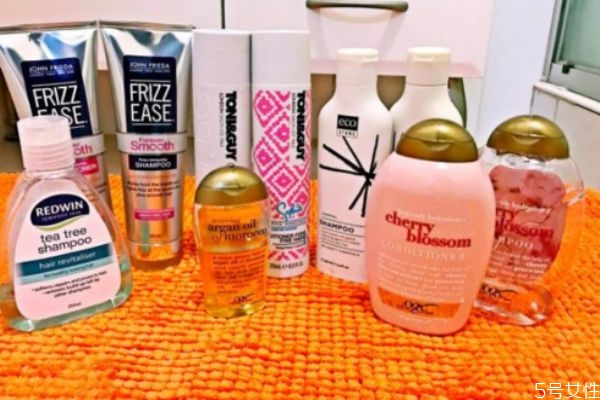 適合干枯發(fā)質(zhì)的洗發(fā)水有哪些 改善毛躁干枯的洗發(fā)水 適合干枯發(fā)質(zhì)的洗發(fā)水有哪些 改善毛躁干枯的洗發(fā)水