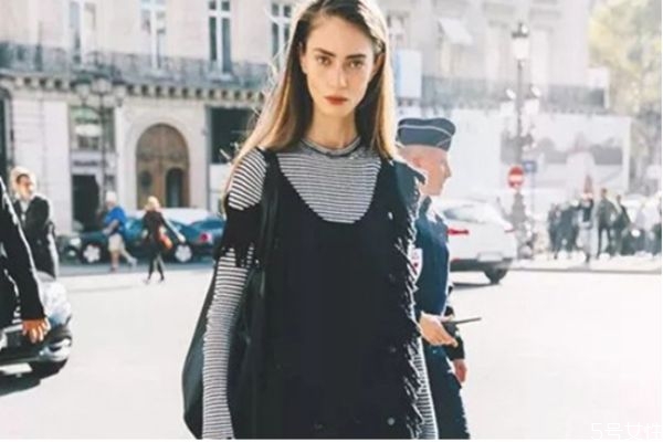 打底衫長(zhǎng)點(diǎn)好還是短點(diǎn)好 打底衫可以當(dāng)秋衣穿嗎 打底衫長(zhǎng)點(diǎn)好還是短點(diǎn)好 打底衫可以當(dāng)秋衣穿嗎