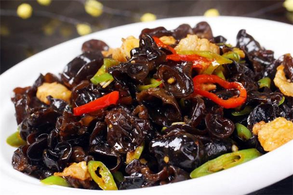 木耳要用開(kāi)水煮嗎 怎么看木耳有沒(méi)有熟