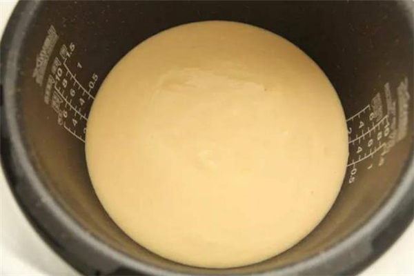 電飯煲做蛋糕需要多長時(shí)間 電飯鍋?zhàn)龅案獠慌钏稍趺崔k 電飯煲做蛋糕需要多長時(shí)間 電飯鍋?zhàn)龅案獠慌钏稍趺崔k