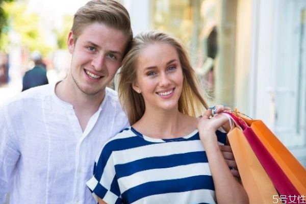 離婚還住在一起的害處 離婚不離家的壞處 離婚還住在一起的害處 離婚不離家的壞處