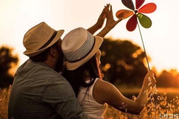 女人最怕情人對(duì)她做什么 女人出軌后害怕情人嗎 女人最怕情人對(duì)她做什么 女人出軌后害怕情人嗎