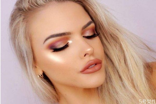 什么人適合歐美妝 畫(huà)歐美妝要注意哪些事項(xiàng)