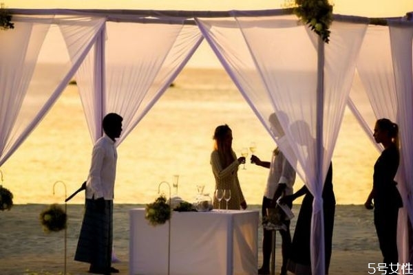 想挽回已離婚的妻子怎么辦 挽回老婆的方法 想挽回已離婚的妻子怎么辦 挽回老婆的方法