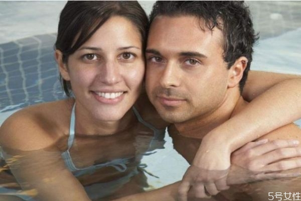 男人想離婚的表現 冷戰(zhàn)中的夫妻有這些表現離婚不遠了