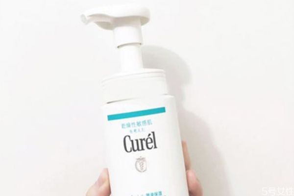 學(xué)生用什么護膚品好 學(xué)生護膚品推薦 學(xué)生用什么護膚品好 學(xué)生護膚品推薦