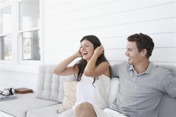 婚姻不幸福可以離婚嗎 婚姻不幸福的女人該怎么辦