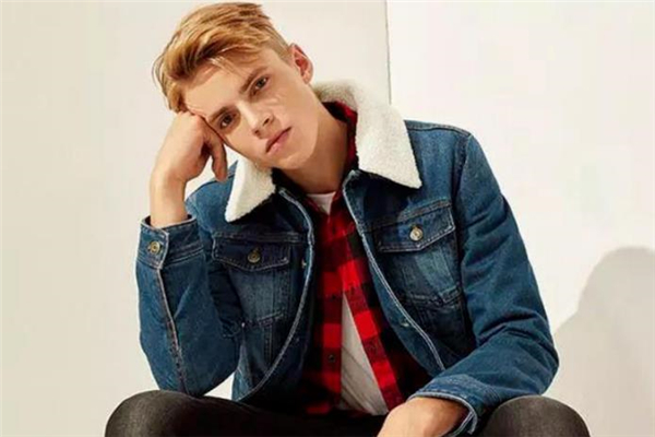 男生約會穿哪種風(fēng)格比較好 男生約會穿搭風(fēng)格推薦 男生約會穿哪種風(fēng)格比較好 男生約會穿搭風(fēng)格推薦