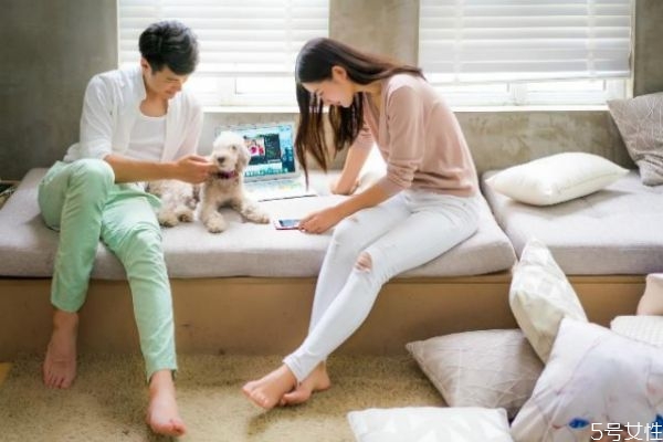 婚外情分幾個(gè)階段 婚外情的五個(gè)階段 婚外情分幾個(gè)階段 婚外情的五個(gè)階段