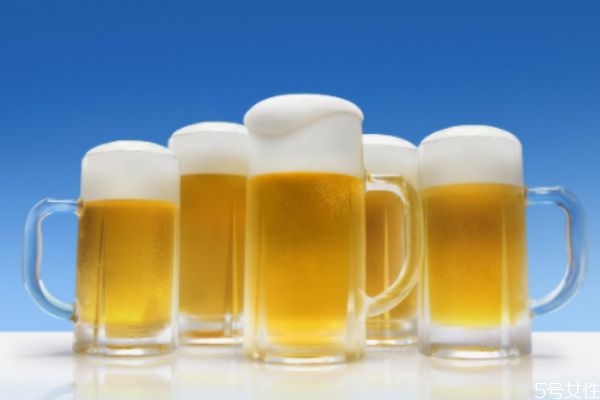 如何自制啤酒 自制啤酒的方法 如何自制啤酒 自制啤酒的方法