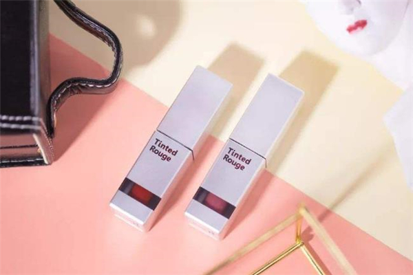 稚優(yōu)泉水光唇釉哪個(gè)色號好看 稚優(yōu)泉水光唇釉怎么樣