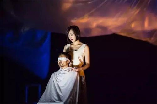 女生戀愛應(yīng)該有怎樣的態(tài)度 什么情況下女生不適合戀愛 女生戀愛應(yīng)該有怎樣的態(tài)度 什么情況下女生不適合戀愛