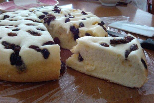 電飯煲蛋糕蛋清可以不打發(fā)嗎 電飯煲蛋糕蛋清打多久 電飯煲蛋糕蛋清可以不打發(fā)嗎 電飯煲蛋糕蛋清打多久