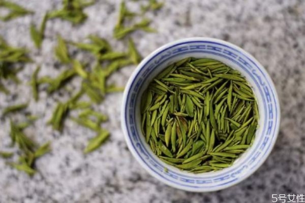 喝君山銀針的好處 君山銀針應(yīng)該怎么喝 喝君山銀針的好處 君山銀針應(yīng)該怎么喝