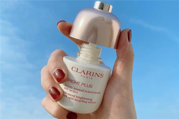 嬌韻詩光芒小瓷瓶價格 嬌韻詩光芒小瓷瓶適合什么膚質 嬌韻詩光芒小瓷瓶價格 嬌韻詩光芒小瓷瓶適合什么膚質