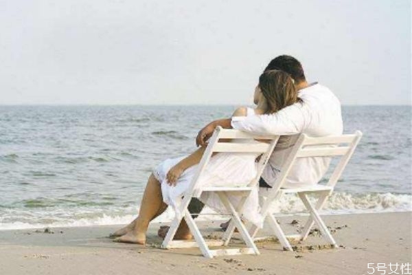 相愛(ài)的人一定會(huì)在一起嗎 婚姻一定是以愛(ài)情為前提嗎 相愛(ài)的人一定會(huì)在一起嗎 婚姻一定是以愛(ài)情為前提嗎