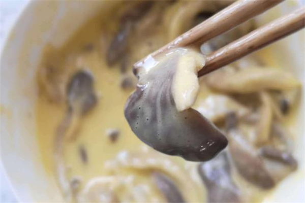 哺乳期能吃平菇嗎 吃平菇會回奶嗎 哺乳期能吃平菇嗎 吃平菇會回奶嗎