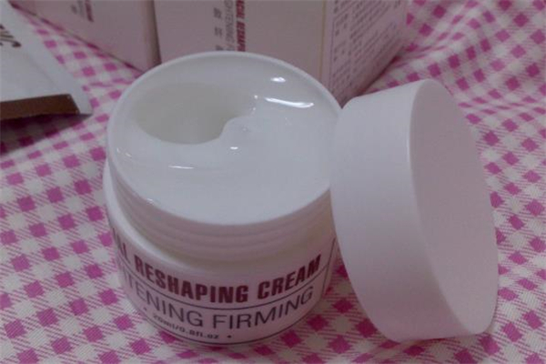 涂了瘦臉?biāo)趺窗茨?瘦臉?biāo)獙?duì)臉部有危害嗎 涂了瘦臉?biāo)趺窗茨?瘦臉?biāo)獙?duì)臉部有危害嗎