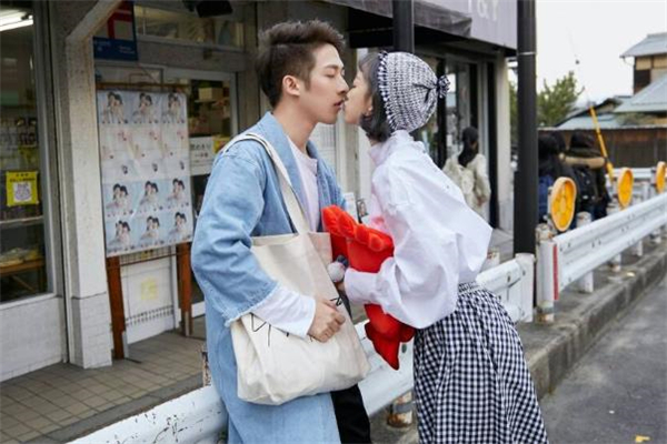 老公和小三真斷的表現(xiàn) 怎么知道老公和小三有沒有斷干凈 老公和小三真斷的表現(xiàn) 怎么知道老公和小三有沒有斷干凈