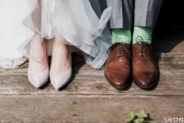 結(jié)婚太早好嗎 早婚有什么危害 結(jié)婚太早好嗎 早婚有什么危害