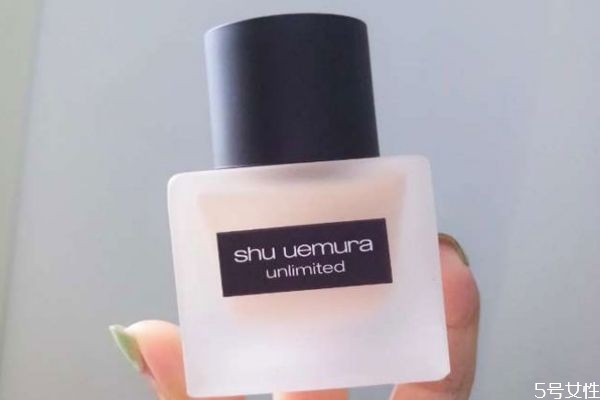 植村秀574和774哪個(gè)白 植村秀小方瓶574是什么色 植村秀574和774哪個(gè)白 植村秀小方瓶574是什么色