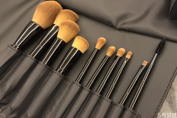 剛買的眼影刷怎么清洗 新買的化妝刷清洗方法 剛買的眼影刷怎么清洗 新買的化妝刷清洗方法