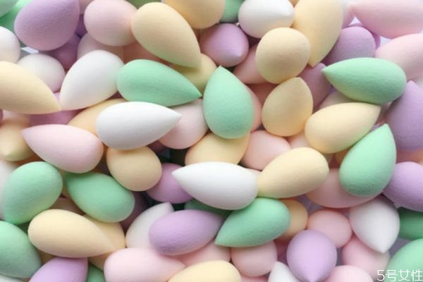 美妝蛋會浪費(fèi)粉底嗎 美妝蛋很吃粉底怎么辦 美妝蛋會浪費(fèi)粉底嗎 美妝蛋很吃粉底怎么辦