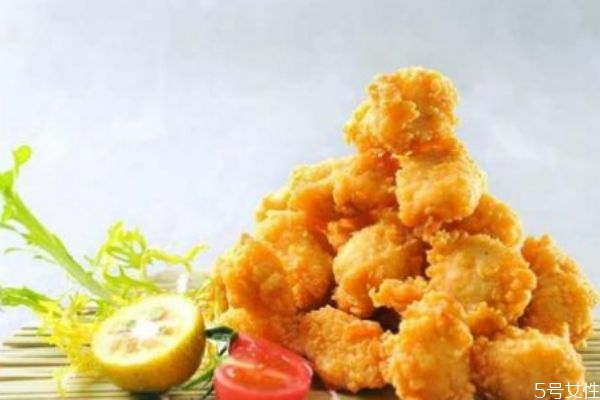 冰凍的雞米花可以直接用油炸嗎 速凍雞米花怎么做 冰凍的雞米花可以直接用油炸嗎 速凍雞米花怎么做