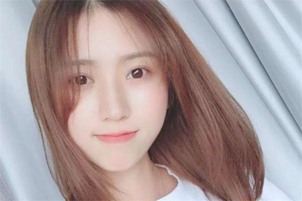 八字劉海是燙出來的嗎 八字劉?？梢誀C永久嗎