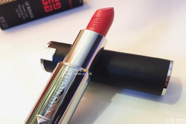 紀(jì)梵希小羊皮多少克 紀(jì)梵?？诩t正裝多少g