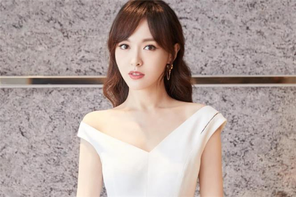 肩膀厚練天鵝臂有用嗎 肩膀厚怎么改善 肩膀厚練天鵝臂有用嗎 肩膀厚怎么改善