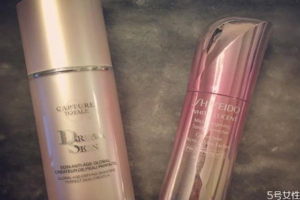 精華用在哪一步 安瓶和美白精華誰先用 精華用在哪一步 安瓶和美白精華誰先用