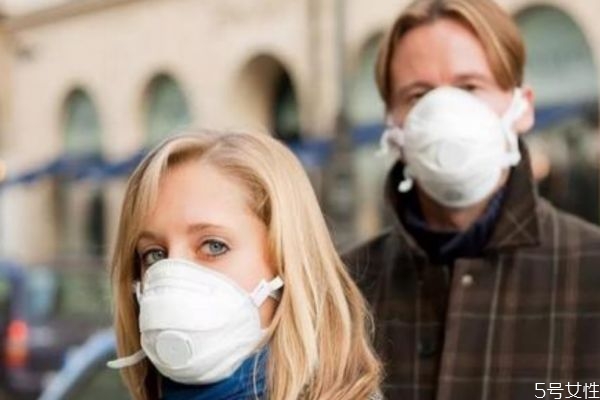 長時間戴口罩對皮膚的影響 戴口罩應該怎么護膚 長時間戴口罩對皮膚的影響 戴口罩應該怎么護膚