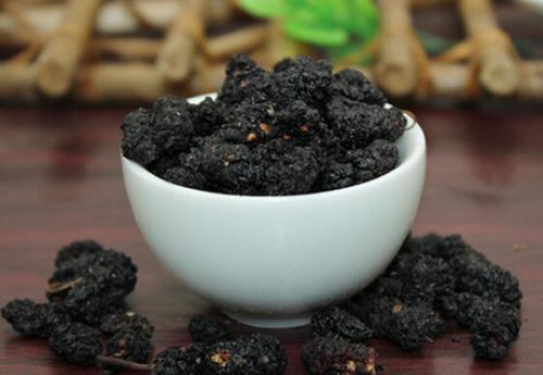 桑葚子的藥用價值 桑葚子的功效與作用 桑葚子的藥用價值 桑葚子的功效與作用