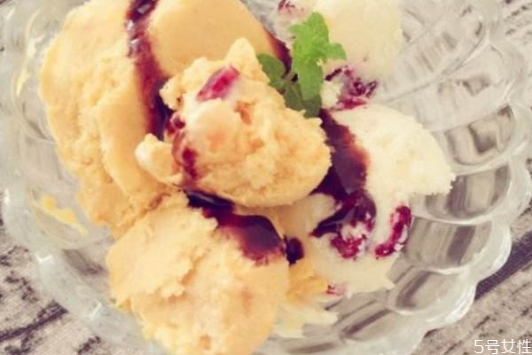 自制冰淇淋為什么有冰渣 自制冰淇淋要注意什么 自制冰淇淋為什么有冰渣 自制冰淇淋要注意什么