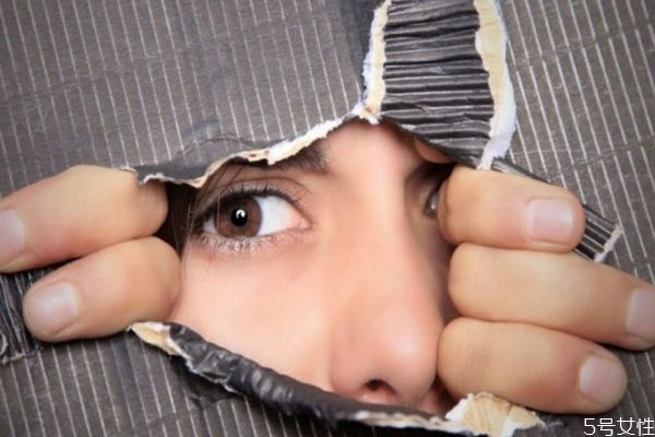 愛(ài)情需要有適當(dāng)?shù)木嚯x嗎 戀愛(ài)最適合的距離 愛(ài)情需要有適當(dāng)?shù)木嚯x嗎 戀愛(ài)最適合的距離