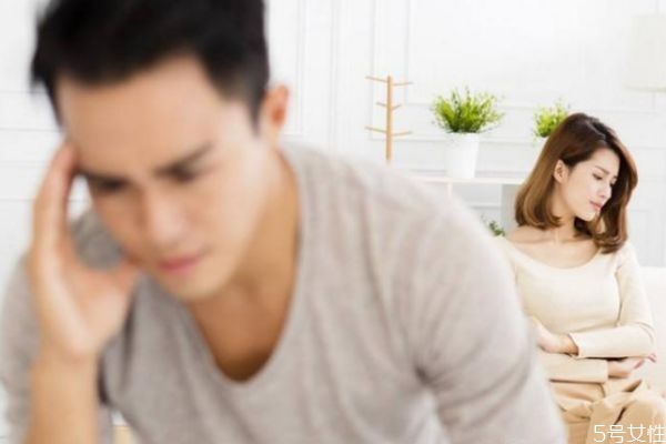 女人出軌的時(shí)候會(huì)有什么特征 女人出軌最典型的表現(xiàn) 女人出軌的時(shí)候會(huì)有什么特征 女人出軌最典型的表現(xiàn)