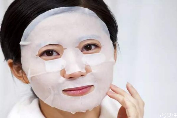 先敷面膜還是先用水乳 面膜使用流程 先敷面膜還是先用水乳 面膜使用流程